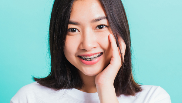 Face the new year with a perfect smile with Centra Dental’s South Houston braces.