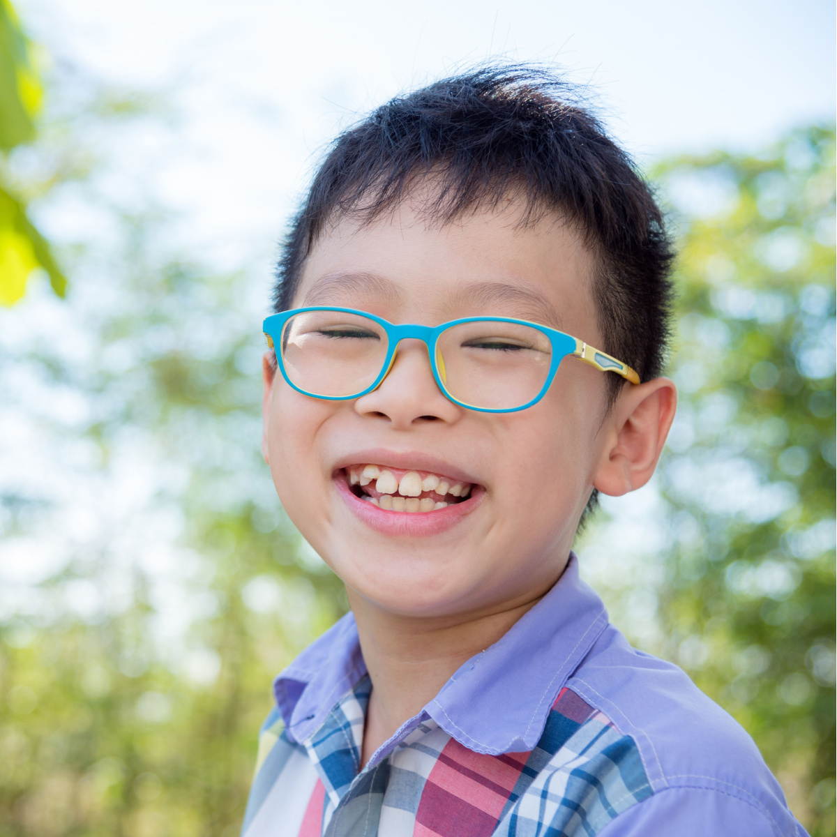 Learn about the signs your bite issues may need correction with Houston braces.