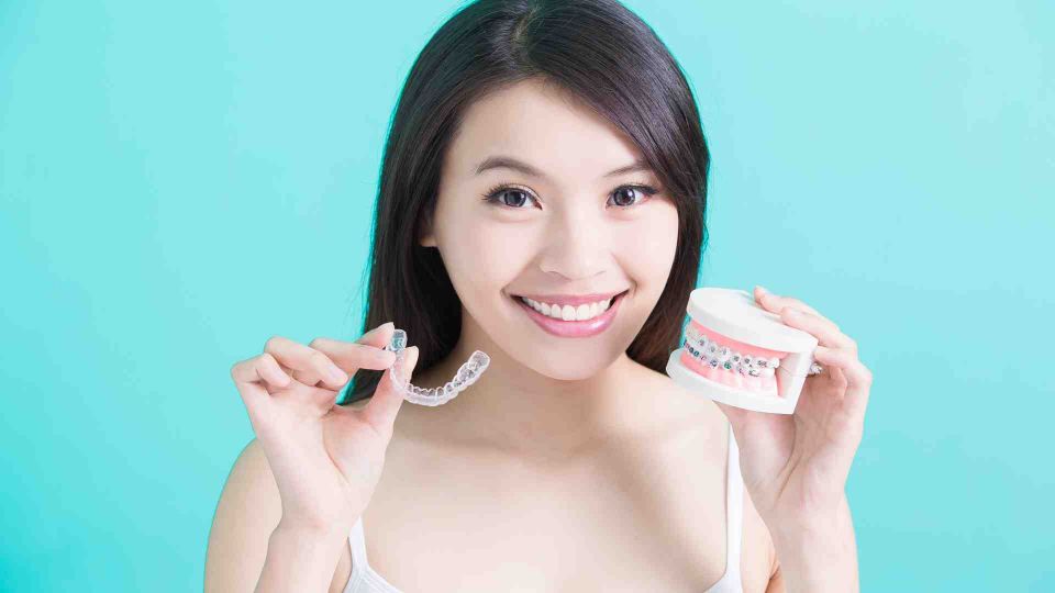 Metal Braces Vs Invisalign: Which to Choose?